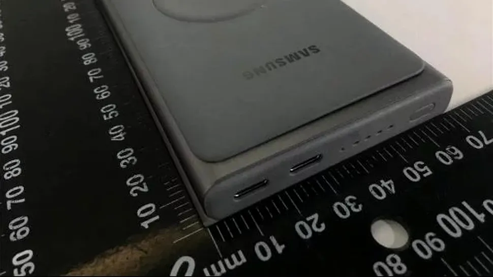Samsung va lansa o baterie externă care suportă încărcare wireless şi prin USB-C, folosind puteri de până la 25W