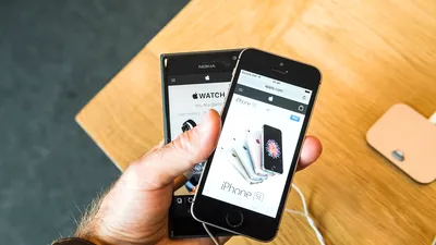 iPhone SE 3 în carcasă de Lumia 1020? Un pasionat de tehnologie a creat un telefon unic