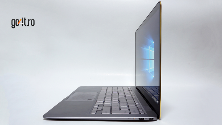 ASUS ZenBook 3 UX490UA