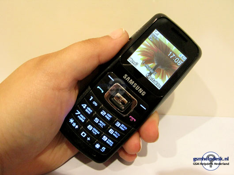Samsung B130