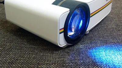 YG400: mini-proiector LED pentru experienţe multimedia la un preţ modic [REVIEW]