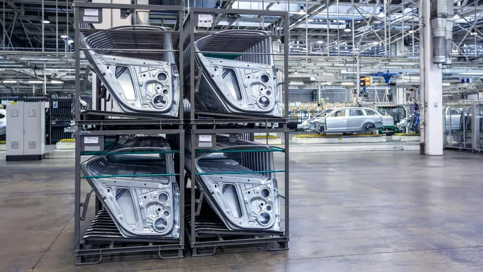 Blindate în loc de berline: Jucători din industria auto românească se reorienteză către contractele de apărare