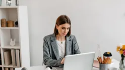 Cum să îți organizezi mai bine timpul cu ajutorul telefonului (P)