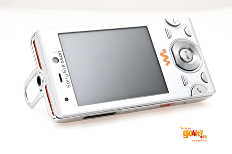 Sony Ericsson W995