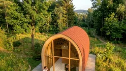 Casă modulară din carton, lansată de un studio din România: Are 172 de plăci, 910 kg și costă de la 6.000 de euro