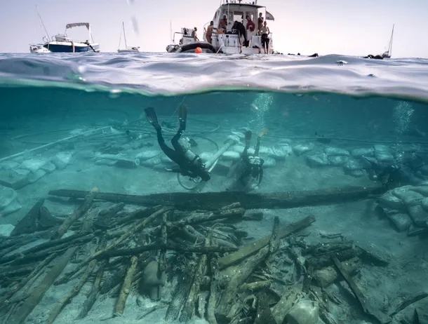 O epavă romană de 2.200 de ani dezvăluie secretele construcției navale antice. Strat protector unic descoperit