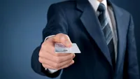 Urmează o revoluție a plăților? Ce se va întâmpla cu cash-ul și cardul. Modul în care achitam s-ar putea schimba radical