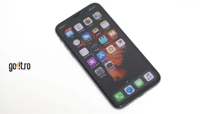 UBS: Utilizatorii de modele mai vechi de smartphone-uri Apple nu se grăbesc să treacă la iPhone X