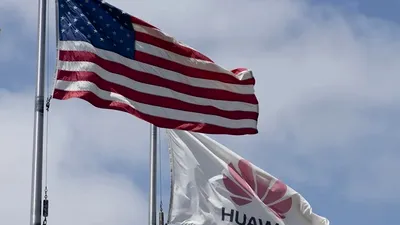 SUA pune restricții pe vizele angajaților Huawei. Hong Kong rămâne fără privilegii