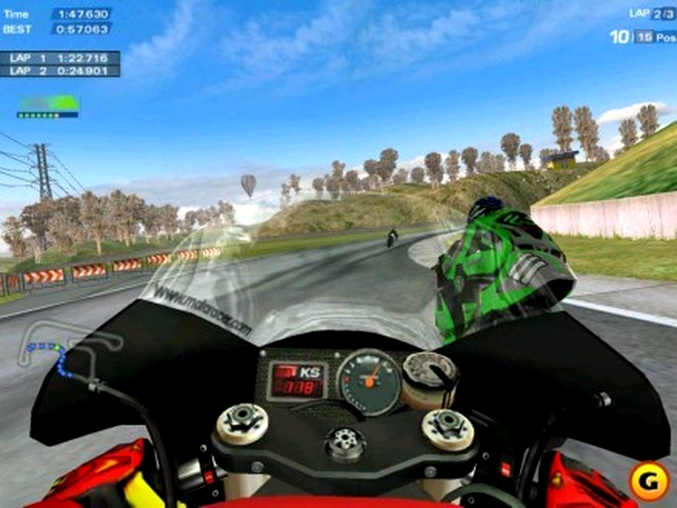 Moto Racer 3 - un joc cu motociclete lansat în 2002