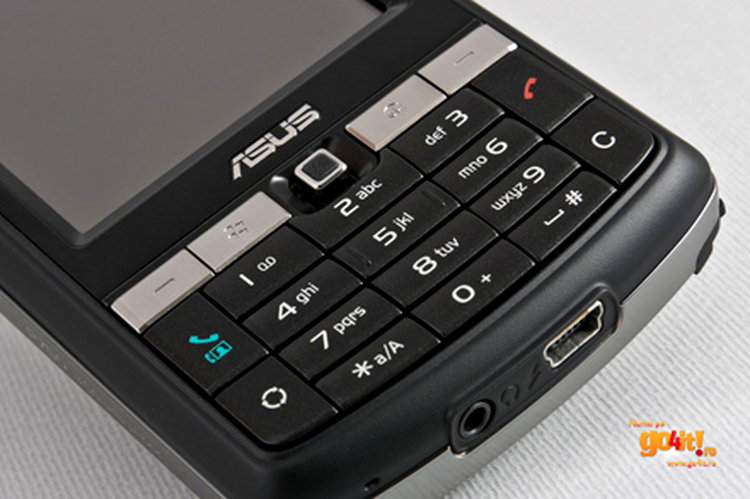 Asus P750