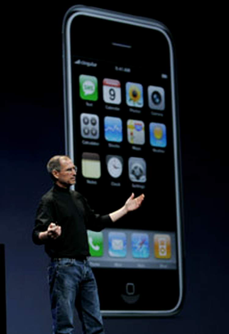 iPhone şi Steve Jobs