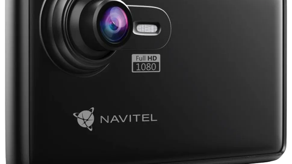 NAVITEL lansează RE900 FULL HD, o soluţie 2-în-1 - cameră auto şi GPS - accesibilă