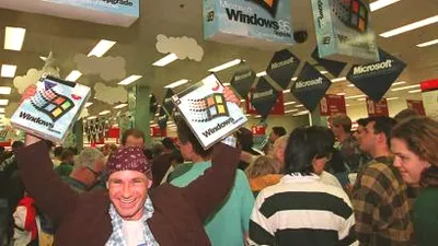 „Isteria” de la lansarea Windows 95, surprinsă în imagini