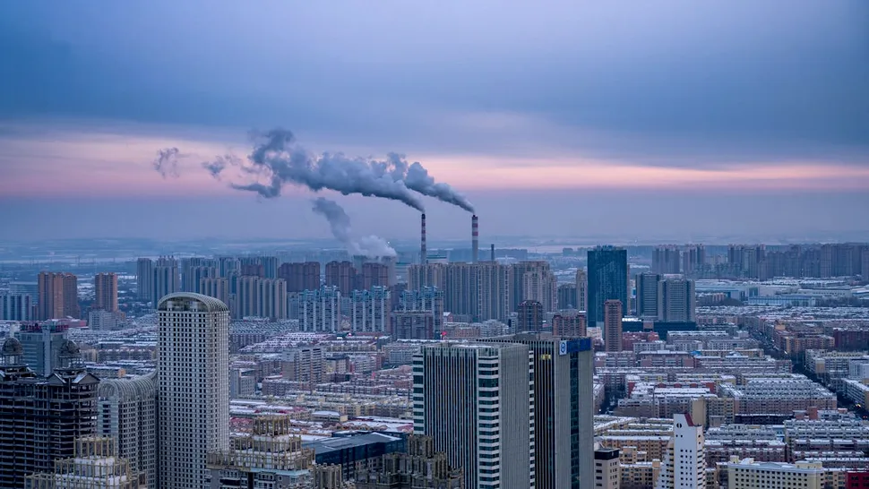 Succesul Chinei împotriva poluării încetinește topirea gheții în Arctica, dar accelerează încălzirea globală