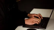 Hackeri dau false anunțuri de angajare și ascund malware în testele de programare pentru dezvoltatori