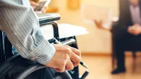 Când se virează banii pentru persoanele cu dizabilități în luna septembrie? Cât primește fiecare beneficiar