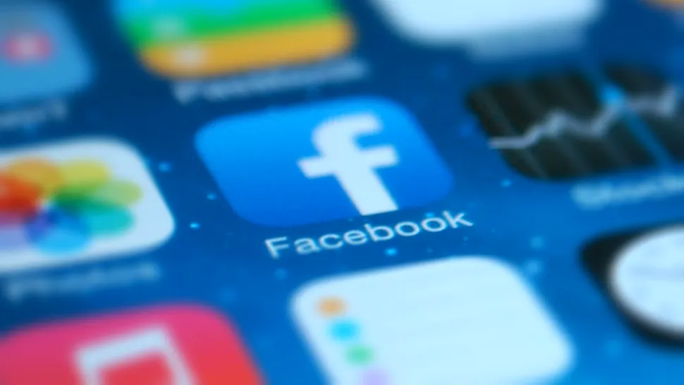 Facebook rezolvă problema consumului prea mare de baterie al aplicaţiei pentru iPhone şi iPad