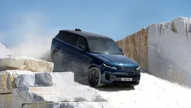Noul Range Rover Sport Electric duce tehnologia la alt nivel: 609 km autonomie și încărcare rapidă în 22 de minute