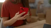 Ce se întâmplă dacă lași încărcătorul în priză permanent. Consumul de energie continuă chiar și fără un telefon conectat