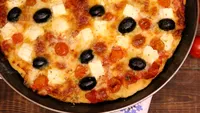 Cum gătesc grecii pizza. Ingredientul care face diferența