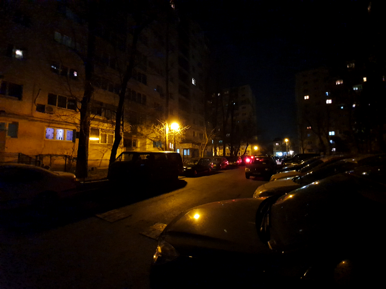 Samsung Galaxy S10+ - Foto Noapte