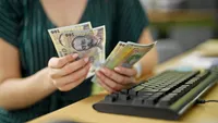 Salariul minim din Europa în 2026: diferența dintre suma primită și puterea reală de cumpărare. Pe ce loc se află România