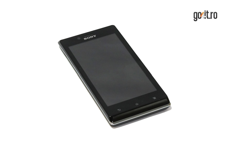 Sony Xperia J - smartphone accesibil cu ecran de 4”