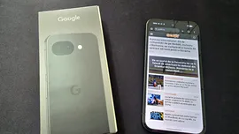 Google Pixel 10a Review: fratele “aproape geamăn” al lui Pixel 9a