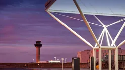 Hackerii au publicat datele a 8,7 milioane de clienți ai unor Manchester Airports Group. Ce informații pot folosi pentru fraude