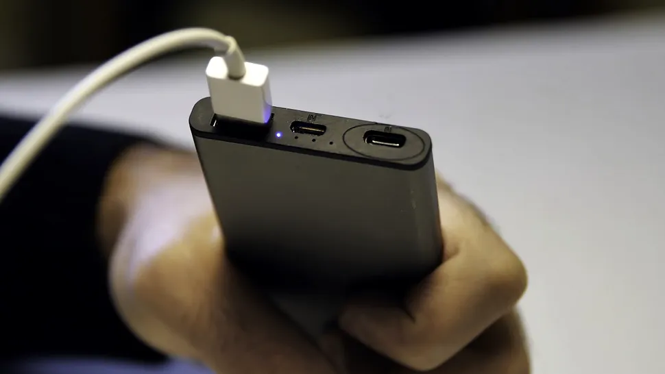 Japonia interzice utilizarea bateriilor externe în avion din 24 aprilie, după incidente de securitate