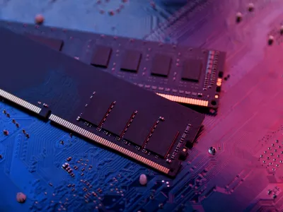 Criza stocurilor de memorie: fără flagship-uri cu 16 GB de memorie RAM și tot mai multe modele de buget cu doar 4 GB RAM?