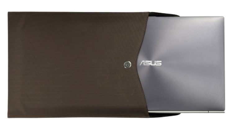 Asus Zenbook UX21 - husa inclusă în pachet