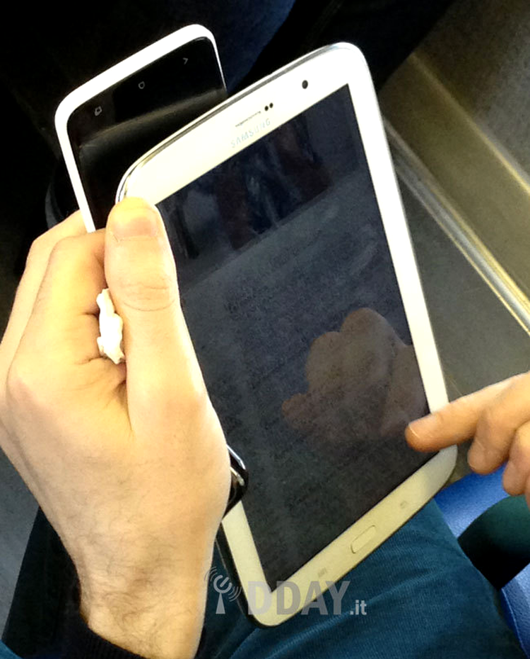 Samsung Galaxy Note 8 - vedere din spate