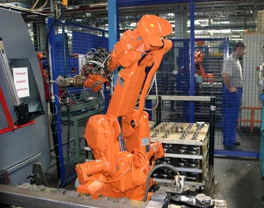 Modelul istoric de creștere al României, bazat pe forța de muncă ieftină și consum ridicat, nu mai funcționează. AI și automatizarea devin principalii factori ai productivității