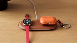 Noile încărcătoare Hermès pentru iPhone și Apple Watch costă între 1250 și 5150 de dolari