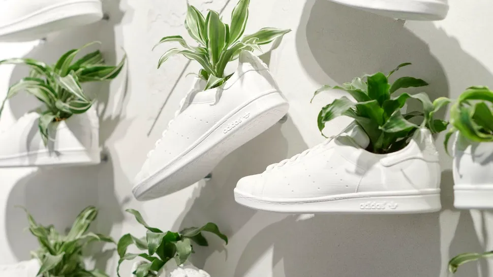 Adidas dezvoltă piele sintetică pe bază de plante, o nouă materie primă pentru încălțăminte ecologică