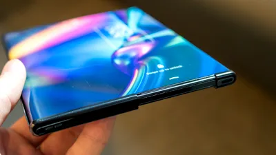 Următorul telefon high-end lansat de LG ar putea fi un model cu ecran rulabil