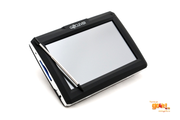 GoClever 4335 este livrat cu stilus