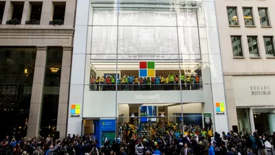 Microsoft renunță definitiv la magazinele retail, business-ul companiei rămânând exclusiv online