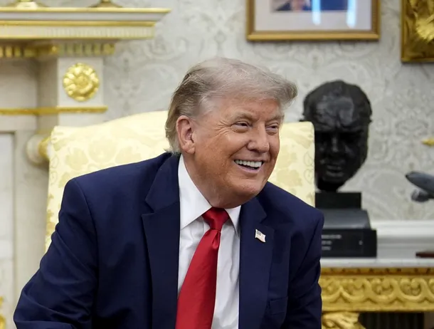 Actori celebri apar în versiuni generate cu AI într-un videoclip distribuit de Donald Trump