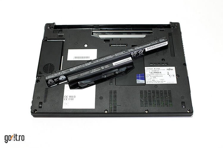 Fujitsu Lifebook E733 - acumulatorul din dotare