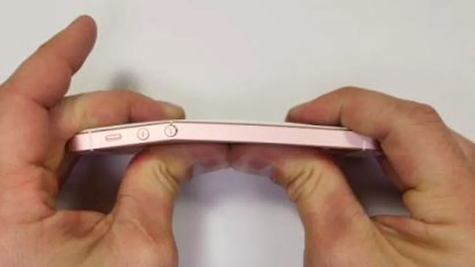 iPhone SE: Cât de rezistent este la îndoire şi zgârieturi noul smartphone Apple [VIDEO]