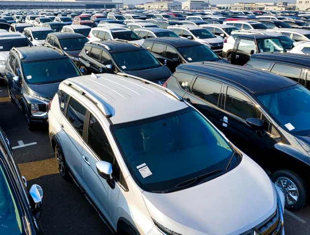 Cum încearcă platformele de vânzări auto să îmbunătățească experiența online pentru utilizatori