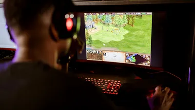 (P) De la jocuri pe disc la abonamente: cum a devenit gaming-ul o cheltuială lunară