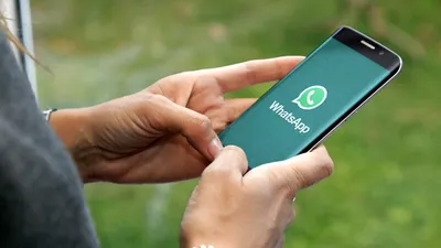 WhatsApp va primi posibilitatea de purta discuții cu chatbot-ul Meta AI, cu zece tipuri diferite de voce