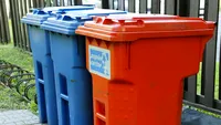 Reguli noi pentru gunoi din 2026. Românii care trebuie să plătească până la 1.000 de lei pe an