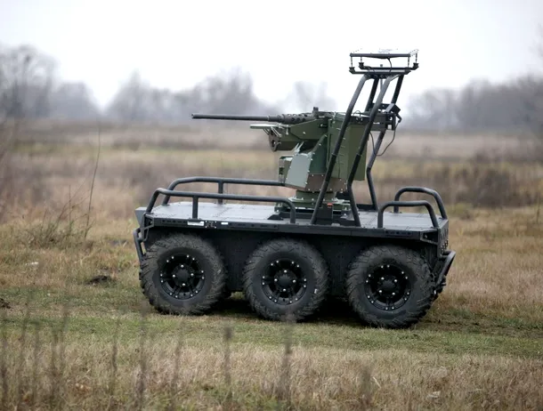 Ucraina a realizat primul atac din lume cu roboți tereștri lansați din aer în spatele liniilor rusești, în timpul contraofensivei – VIDEO