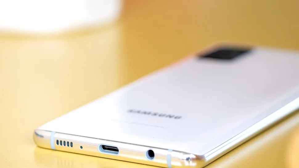 Galaxy A52 5G - imagini și specificații preliminare