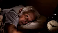 Ce făceau bătrânii pe vremuri pentru insomnie. Remedii simple care ajutau la somn fără pastile